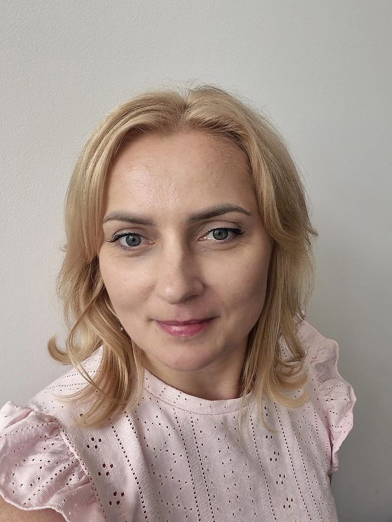 联系人 女士 Aneta Nartowicz
