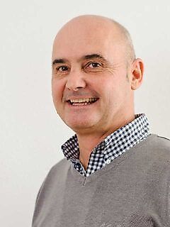 联系人 先生 Rudolf Helm